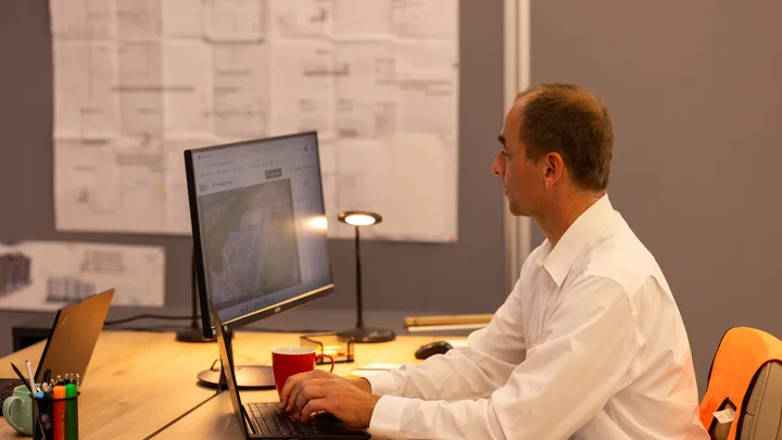 Project management using the BauTV+ portal in the office