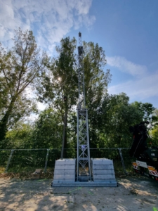 Baustellenkamera Montage am Mast