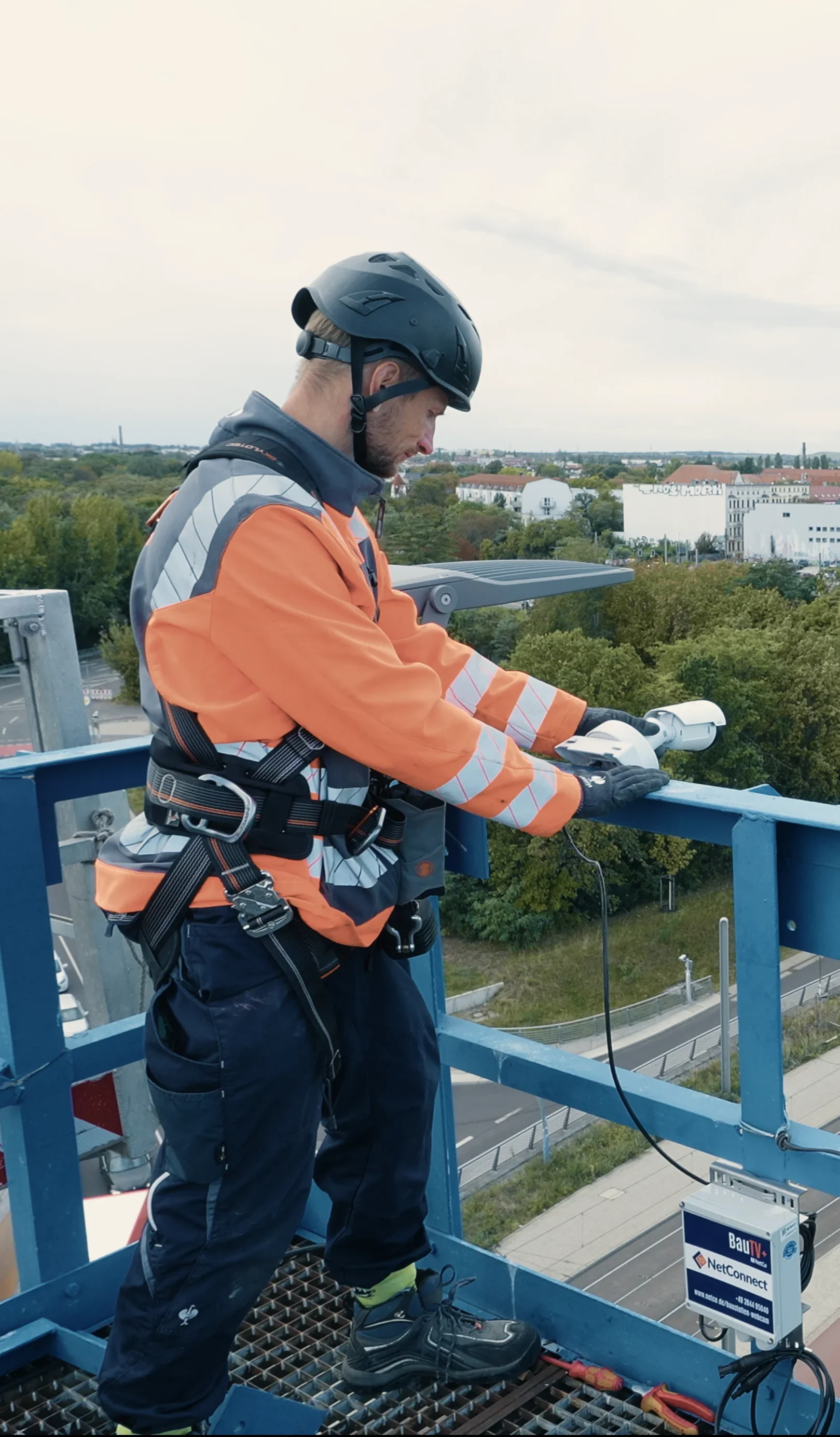Montage am 30m Mast